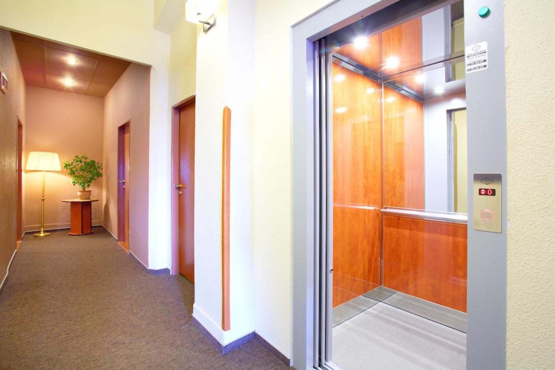 Hotel Merkur - Czech Leading Hotels Prague Ngoại thất bức ảnh