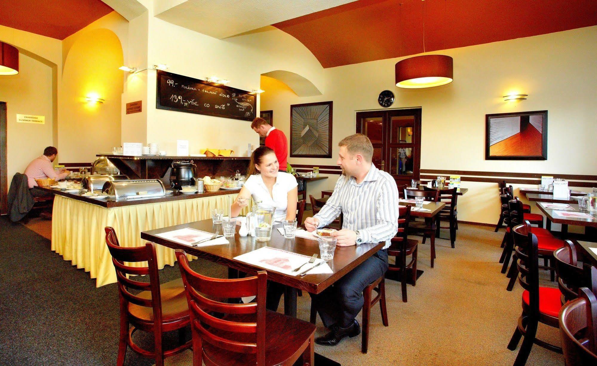 Hotel Merkur - Czech Leading Hotels Prague Ngoại thất bức ảnh