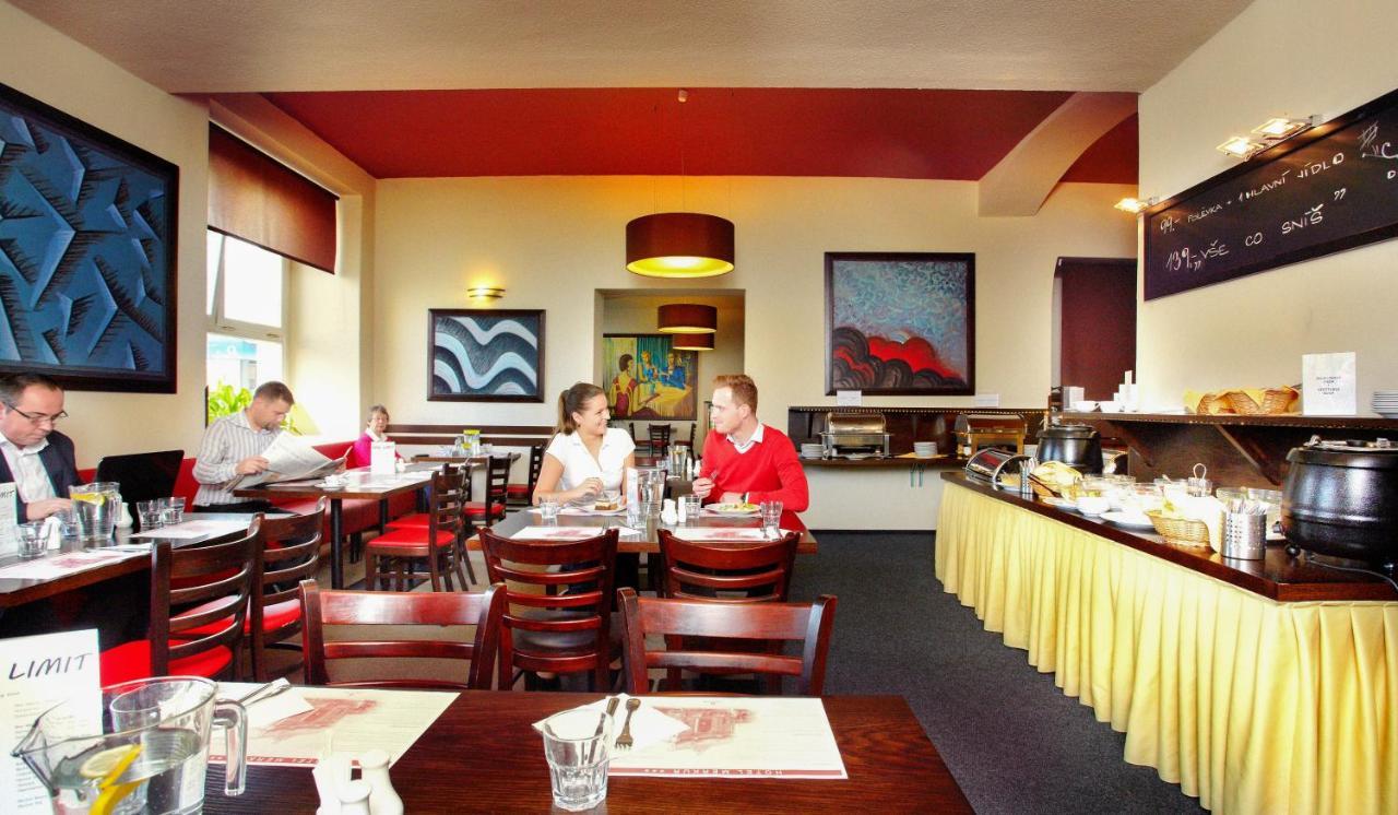 Hotel Merkur - Czech Leading Hotels Prague Ngoại thất bức ảnh